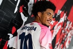 重磅新援蒂尔曼受伤，滕哈赫：不确定他何时能首秀，得一天天再看