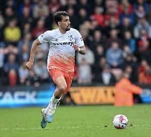 西汉姆副主席：帕奎塔今夏将留队，正努力解决球队中场的问题