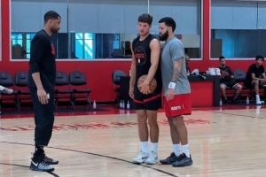 谢泼德的暑期特训！范弗里特和小谢一起训练 不忘指点一番