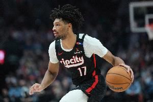 球队未来的重要一员！谢顿-夏普16中7砍下18分4板2助3断