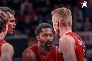 拜仁疯狂的客场之旅!40天内12场比赛有11个客场 最远还要到迪拜