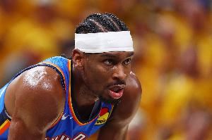 阿杰伊-米切尔:每天亚历山大都是第一个到球馆 最后一个离开的